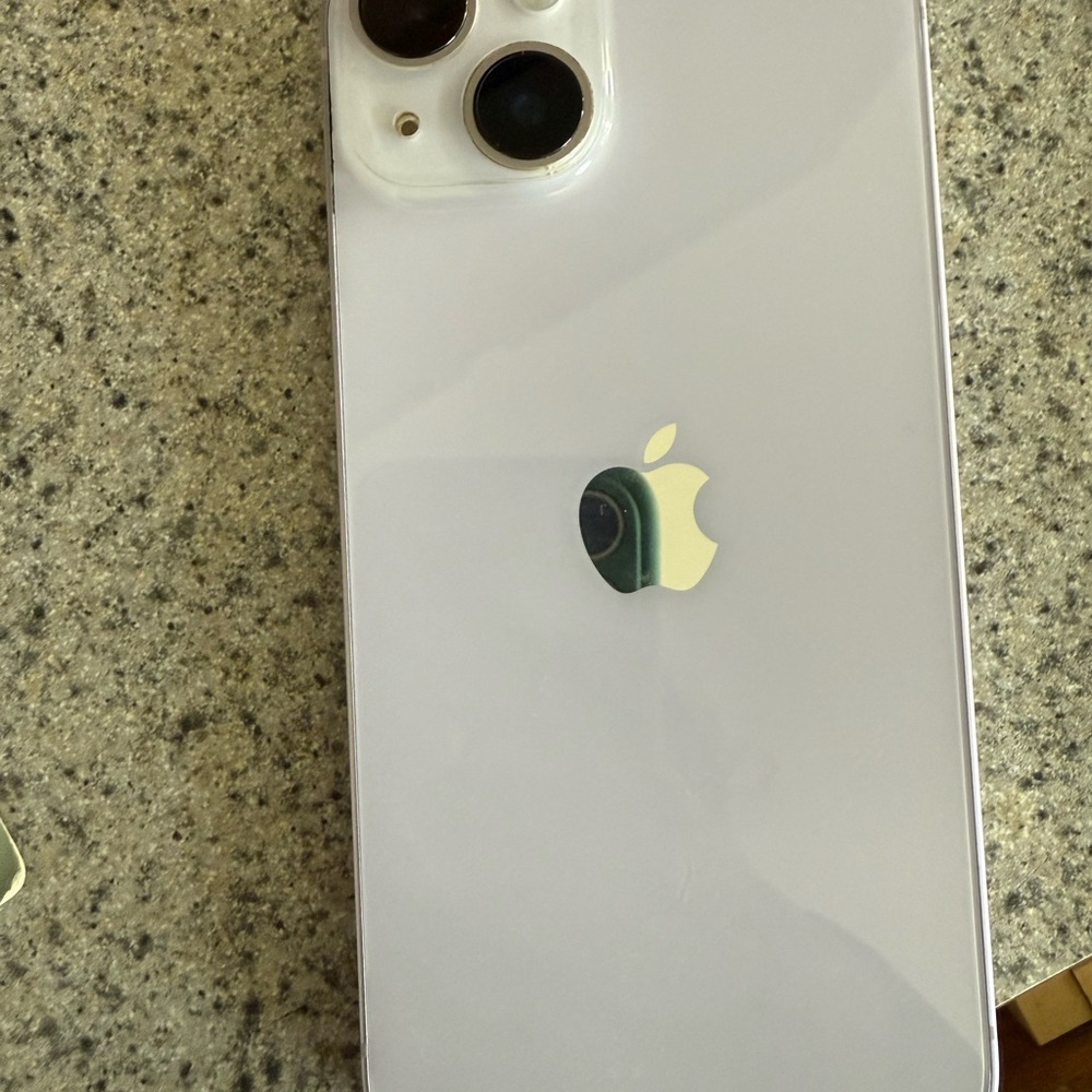 iPhone 14. Gear condition. Purple